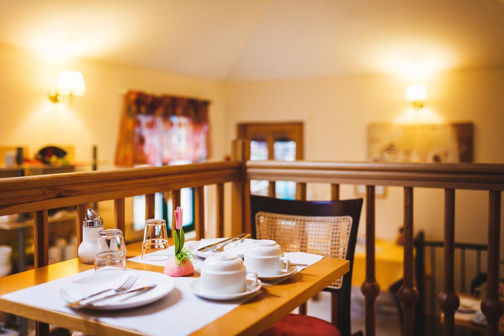 Hotel Maltezsky Kriz Karlovy Vary Ngoại thất bức ảnh