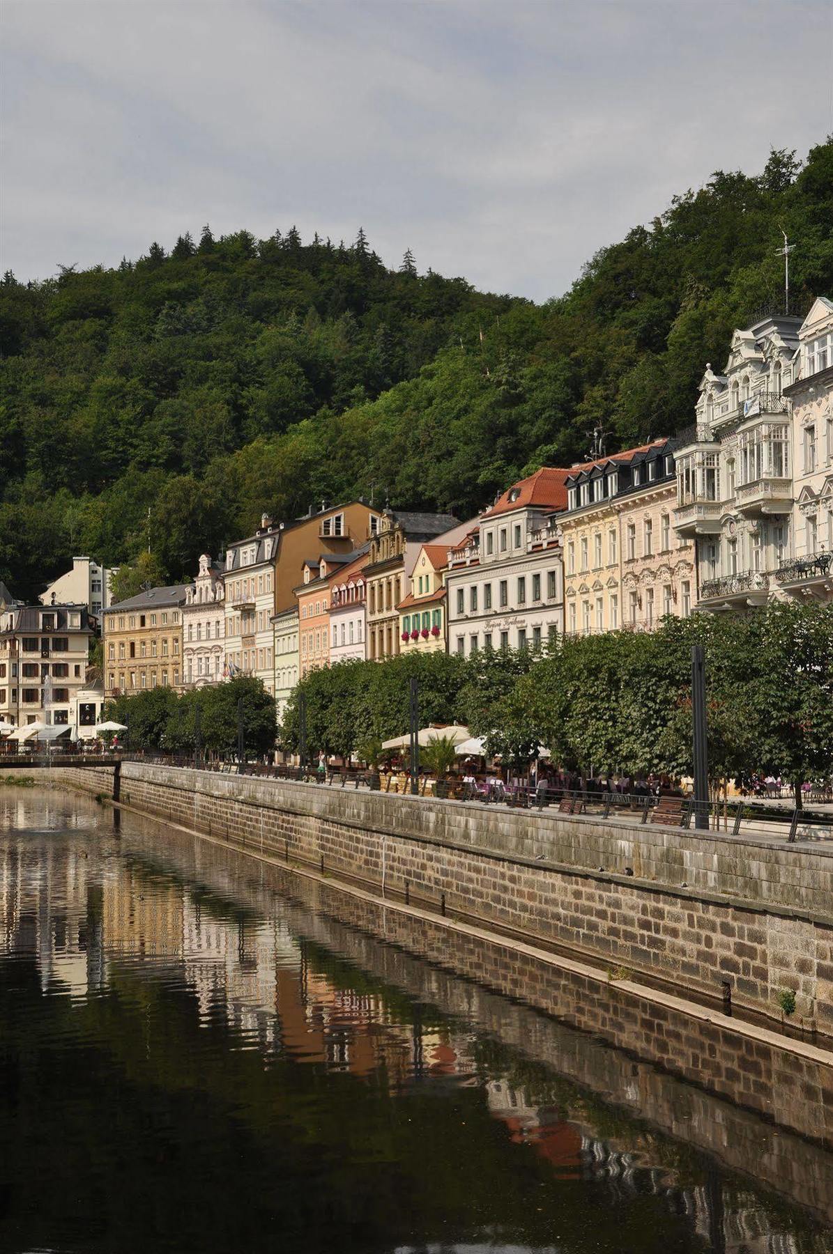 Hotel Maltezsky Kriz Karlovy Vary Ngoại thất bức ảnh