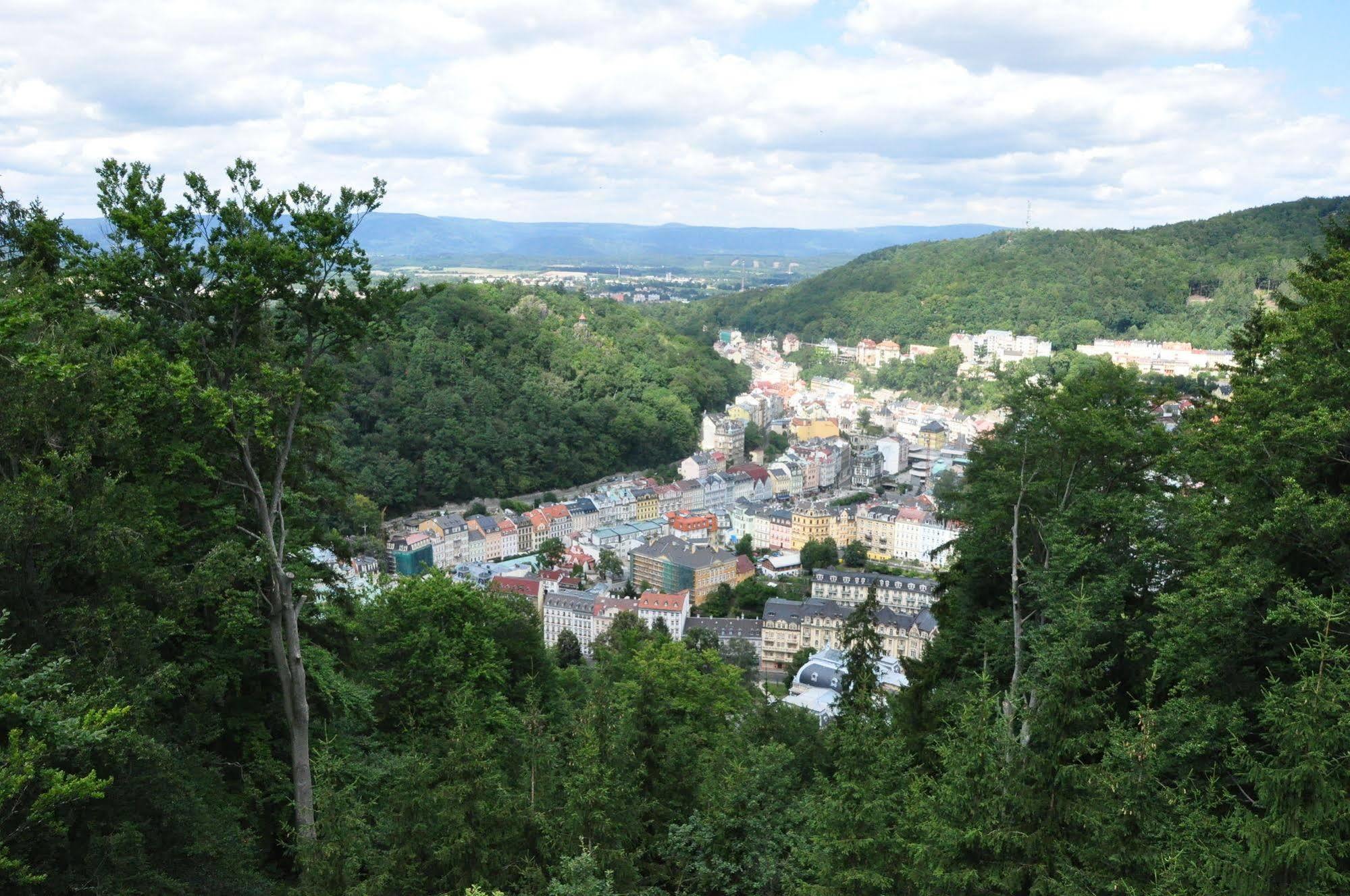 Hotel Maltezsky Kriz Karlovy Vary Ngoại thất bức ảnh