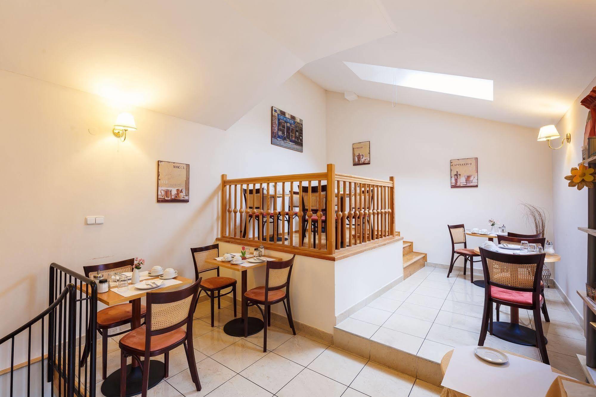 Hotel Maltezsky Kriz Karlovy Vary Ngoại thất bức ảnh